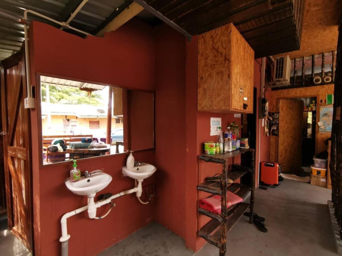 Agosto Taman Negara Hostel Kuala Tahan Extérieur photo